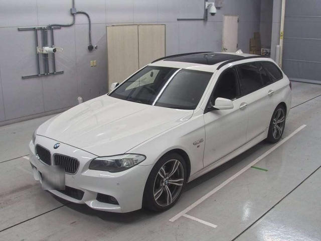 BMW 5 SERIES 2011