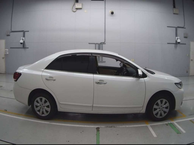 TOYOTA PREMIO 2017