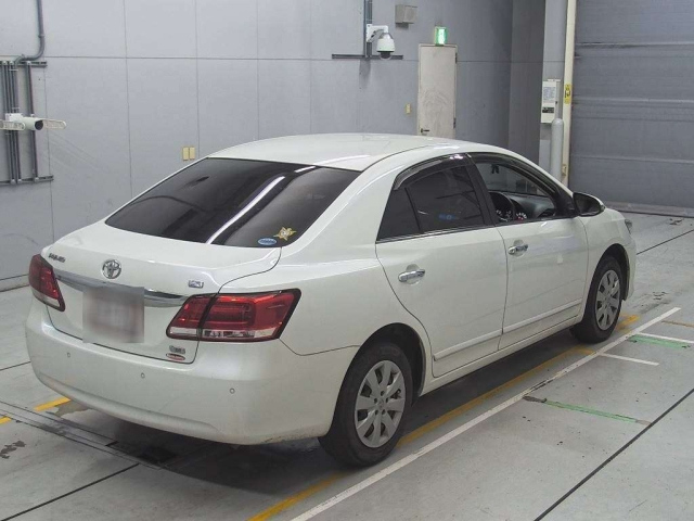 TOYOTA PREMIO 2017