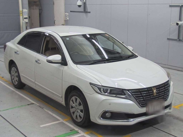 TOYOTA PREMIO 2017