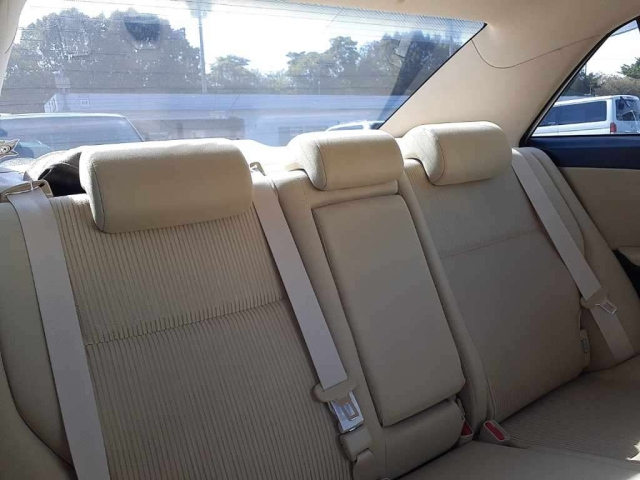 TOYOTA PREMIO 2017