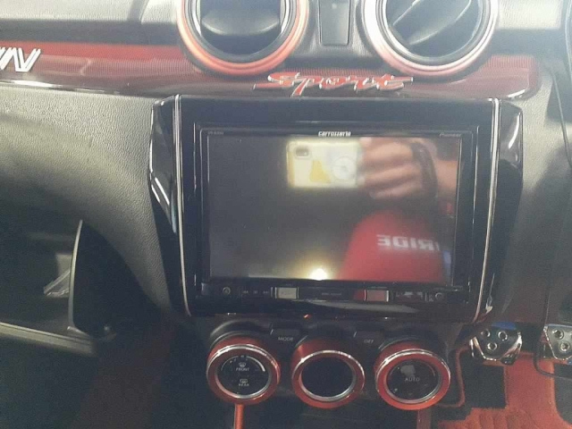 SUZUKI SWIFT 2018