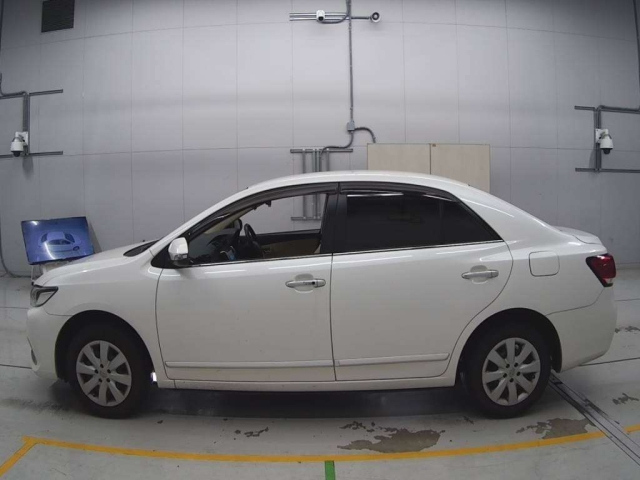 TOYOTA PREMIO 2017