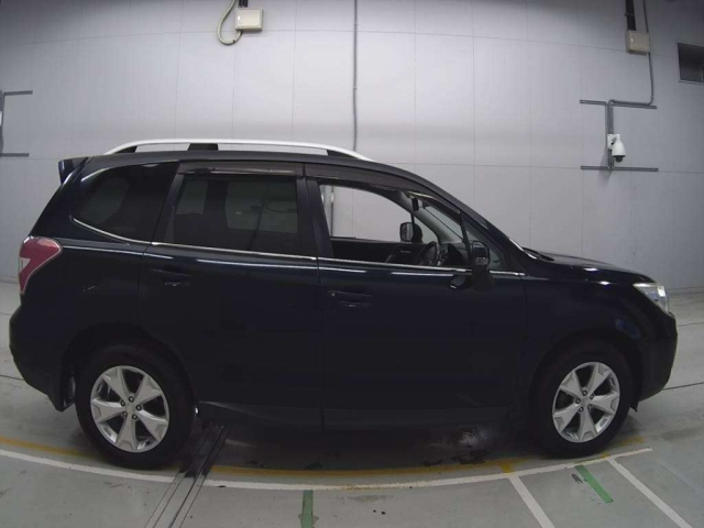 SUBARU FORESTER 2014