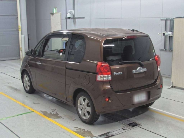 TOYOTA PORTE 2012