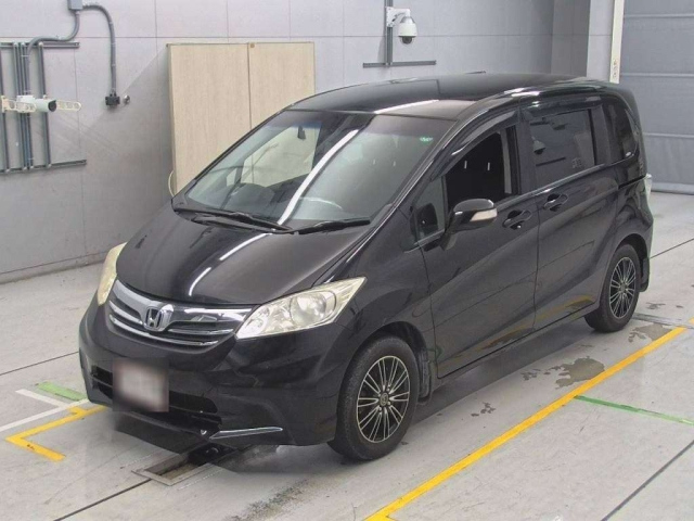 HONDA FREED 2013