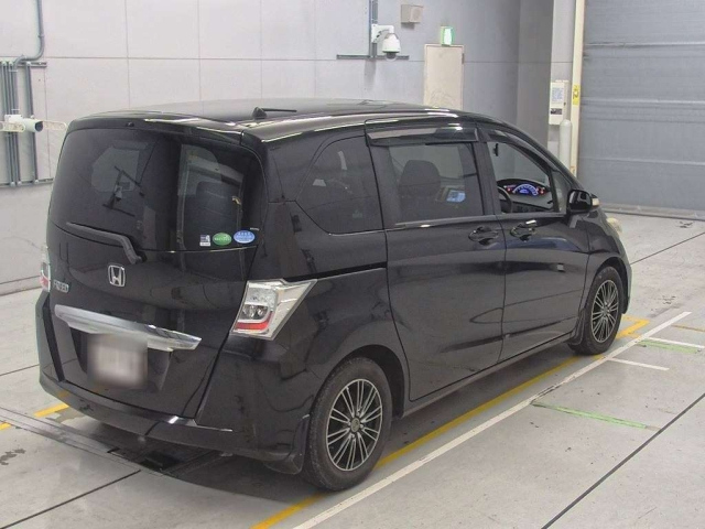 HONDA FREED 2013