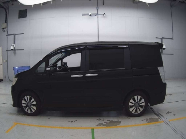 HONDA STEP WAGON 2012