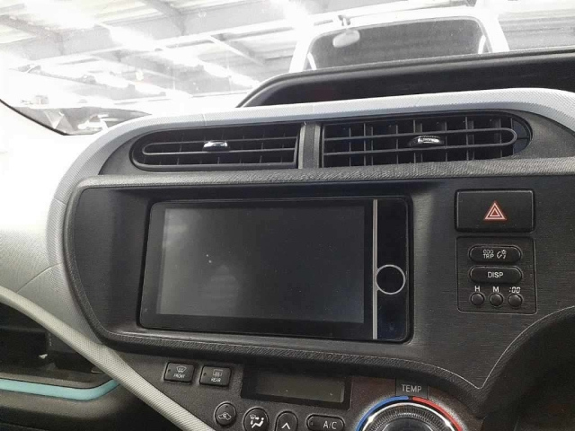 TOYOTA AQUA 2012