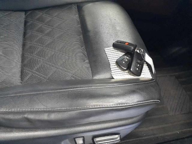 TOYOTA HARRIER 2014