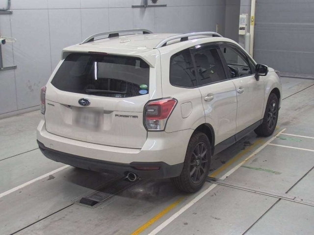SUBARU FORESTER 2016