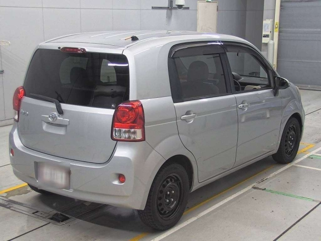 TOYOTA PORTE 2012