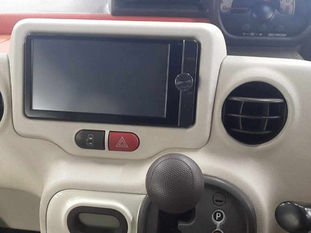 TOYOTA PORTE 2012