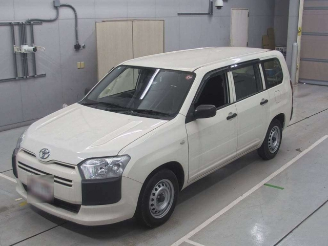 TOYOTA PROBOX 2017