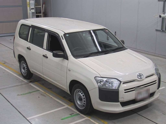 TOYOTA PROBOX 2017