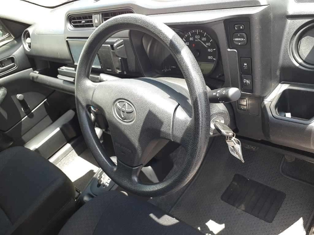 TOYOTA PROBOX 2017