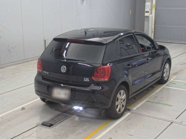 VOLKSWAGEN POLO 2012