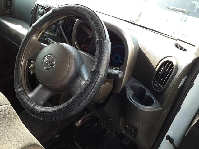 NISSAN CUBE 2010