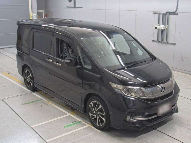 HONDA STEP WAGON 2016