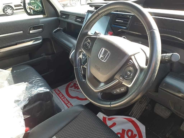 HONDA STEP WAGON 2016