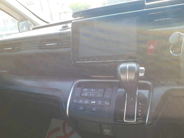 HONDA STEP WAGON 2016
