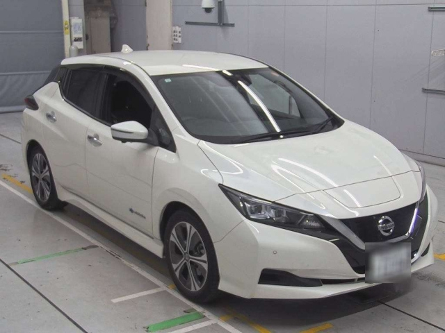 NISSAN LEAF 2021