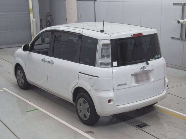 TOYOTA SIENTA 2012