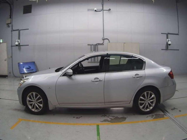 NISSAN SKYLINE 2009