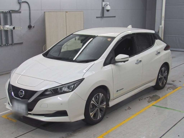 NISSAN LEAF 2021