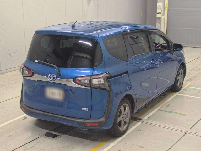 TOYOTA SIENTA 2016