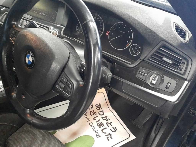 BMW 5 SERIES 2012