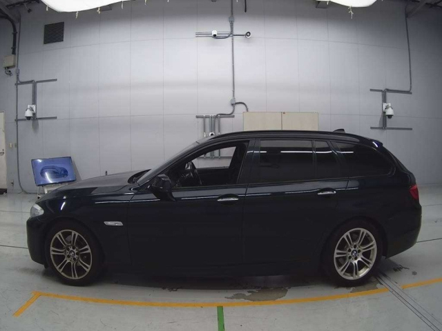 BMW 5 SERIES 2012