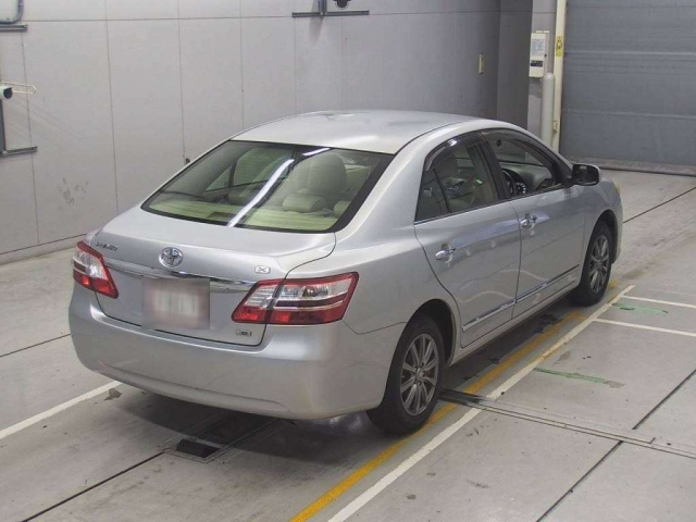 TOYOTA PREMIO 2012