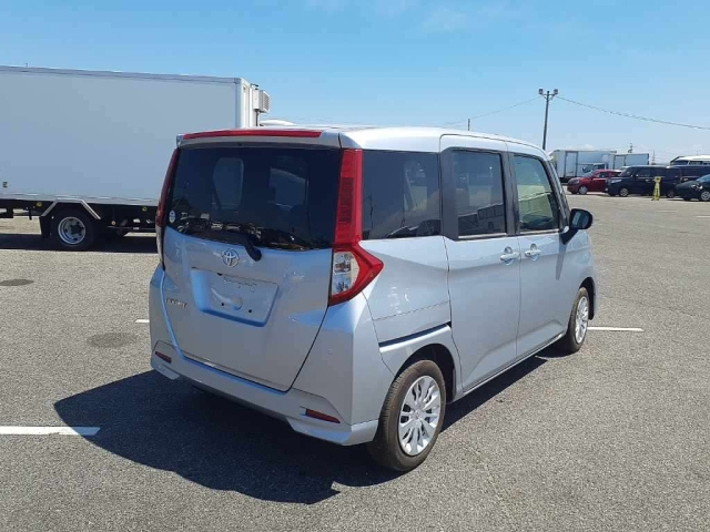 TOYOTA ROOMY 2025
