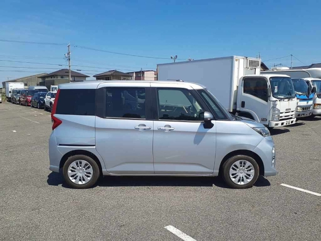 TOYOTA ROOMY 2025