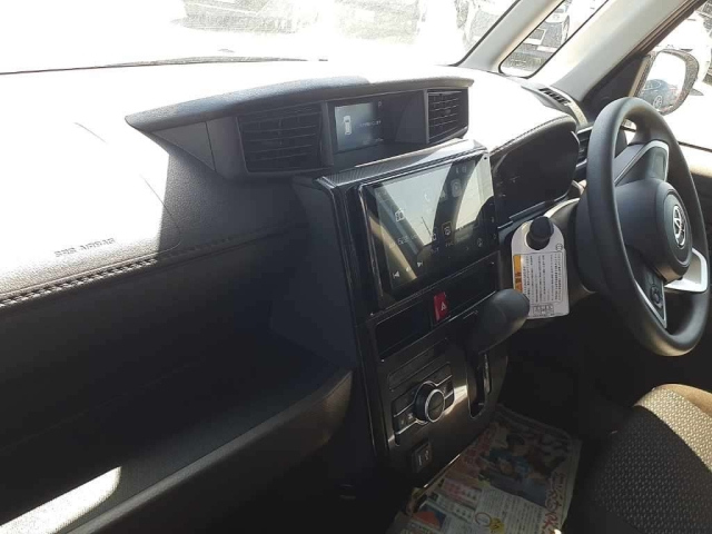 TOYOTA ROOMY 2025