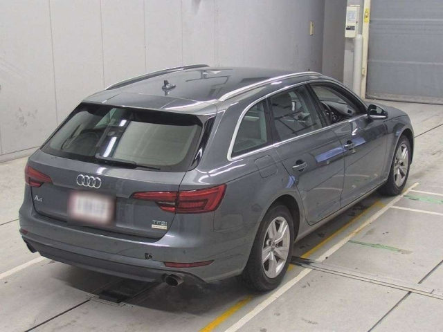 AUDI A4 2016