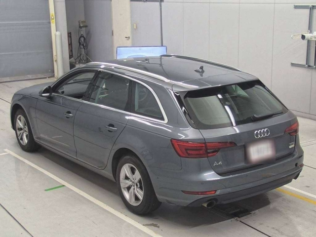 AUDI A4 2016