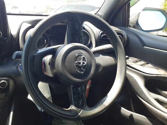 TOYOTA YARIS 2021