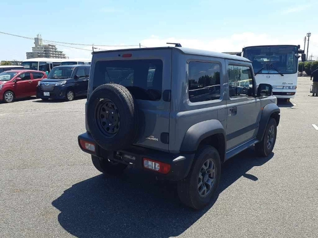 SUZUKI JIMNY SIERRA 2023