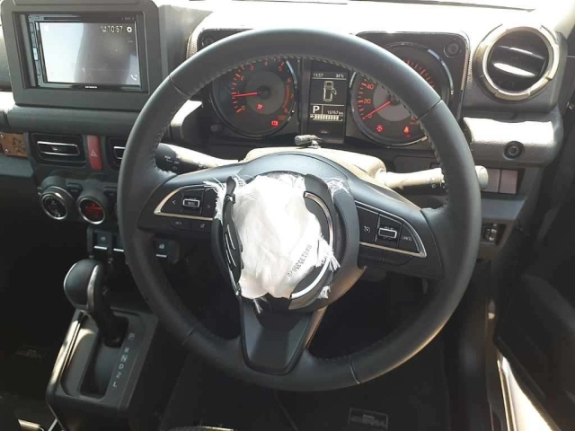 SUZUKI JIMNY SIERRA 2023