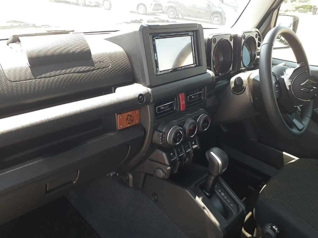 SUZUKI JIMNY SIERRA 2023