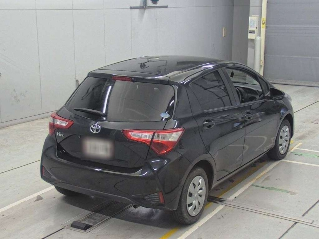 TOYOTA VITZ 2019
