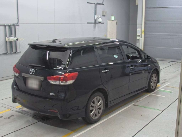 TOYOTA WISH 2011