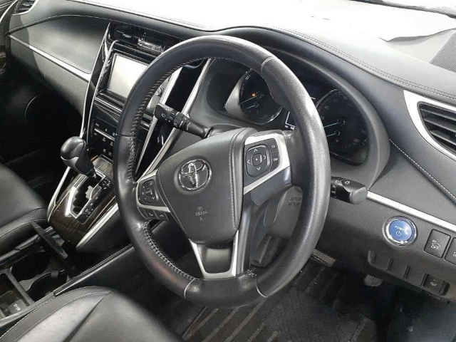 TOYOTA HARRIER 2014