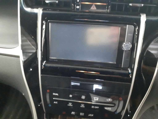 TOYOTA HARRIER 2014