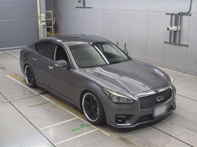 NISSAN FUGA 2015