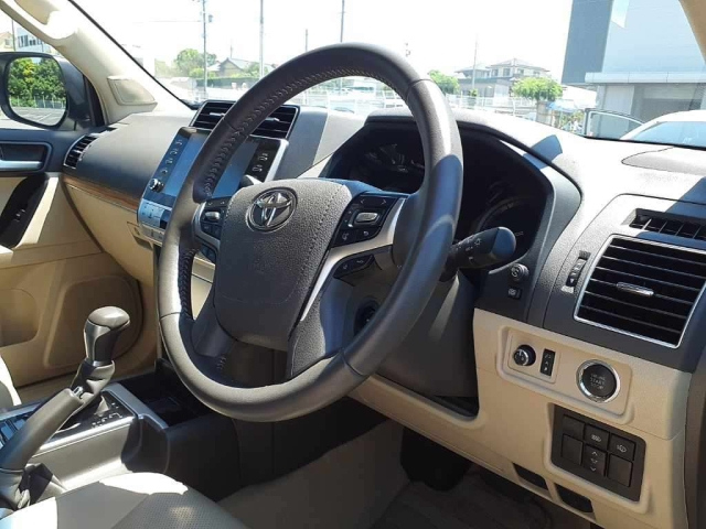 TOYOTA LAND CRUISER PRADO 2021
