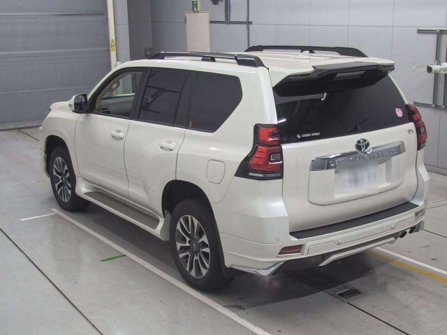 TOYOTA LAND CRUISER PRADO 2021