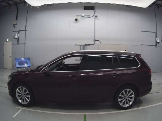VOLKSWAGEN PASSAT VARIANT 2015